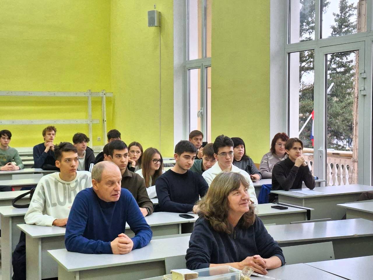 В Сочинском государственном университете прошла проектная сессия «Укротители стихий» для будущих инженеров