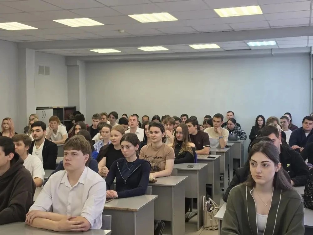 В Сочинском государственном университете студентов познакомили с профессией следователя 