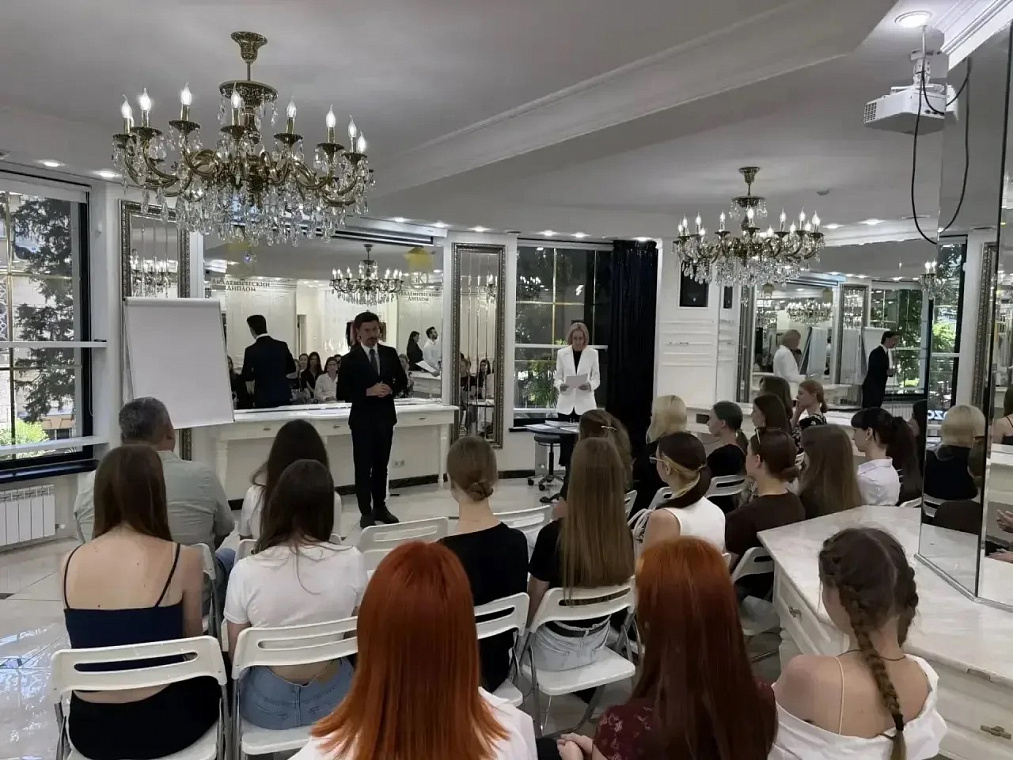 Старт сетевой программы «Менеджмент индустрии красоты и здоровья»: Георгий Кот провел встречу с первыми студентами